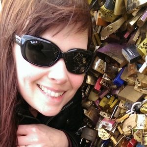 Meet your Posher, Elissa